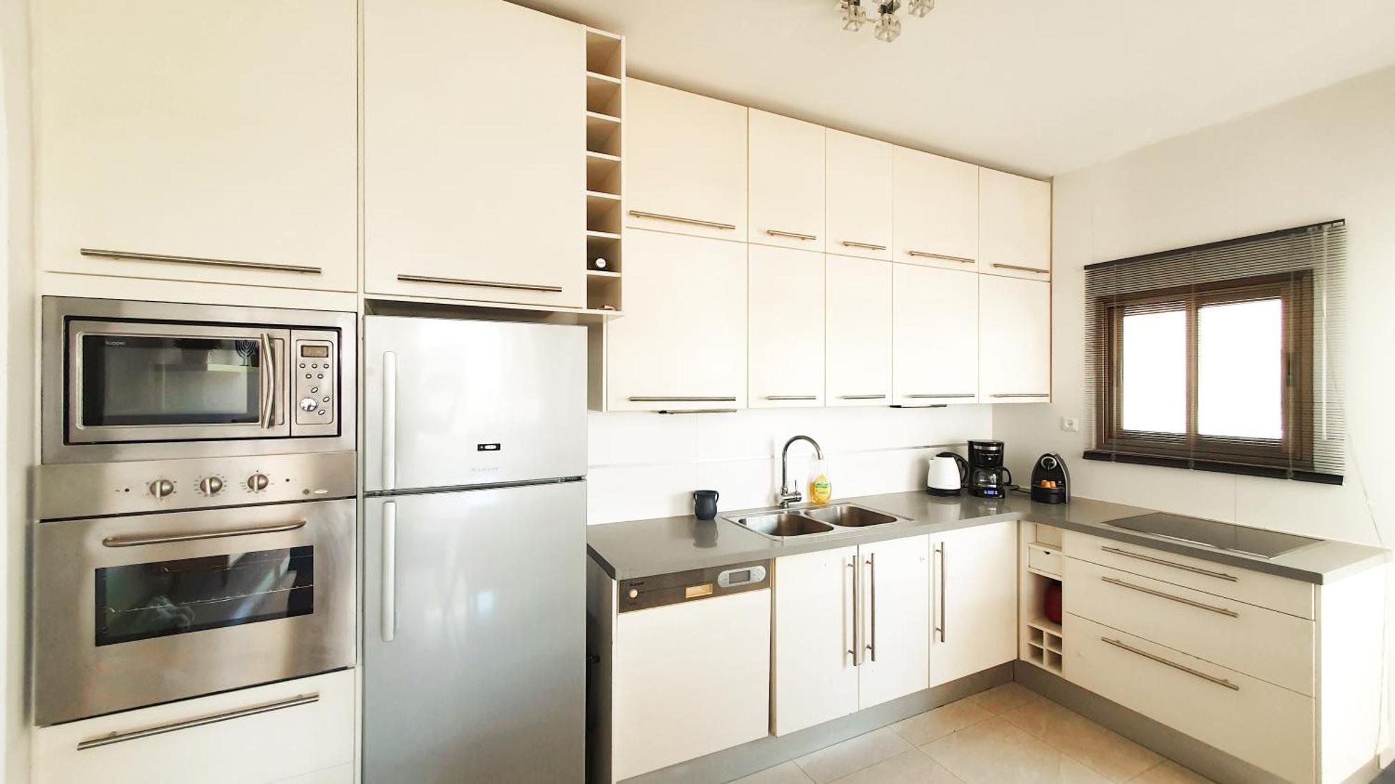 Bnb Israel Apartments - Harav Kook Lilas Tel Aviv Eksteriør bilde
