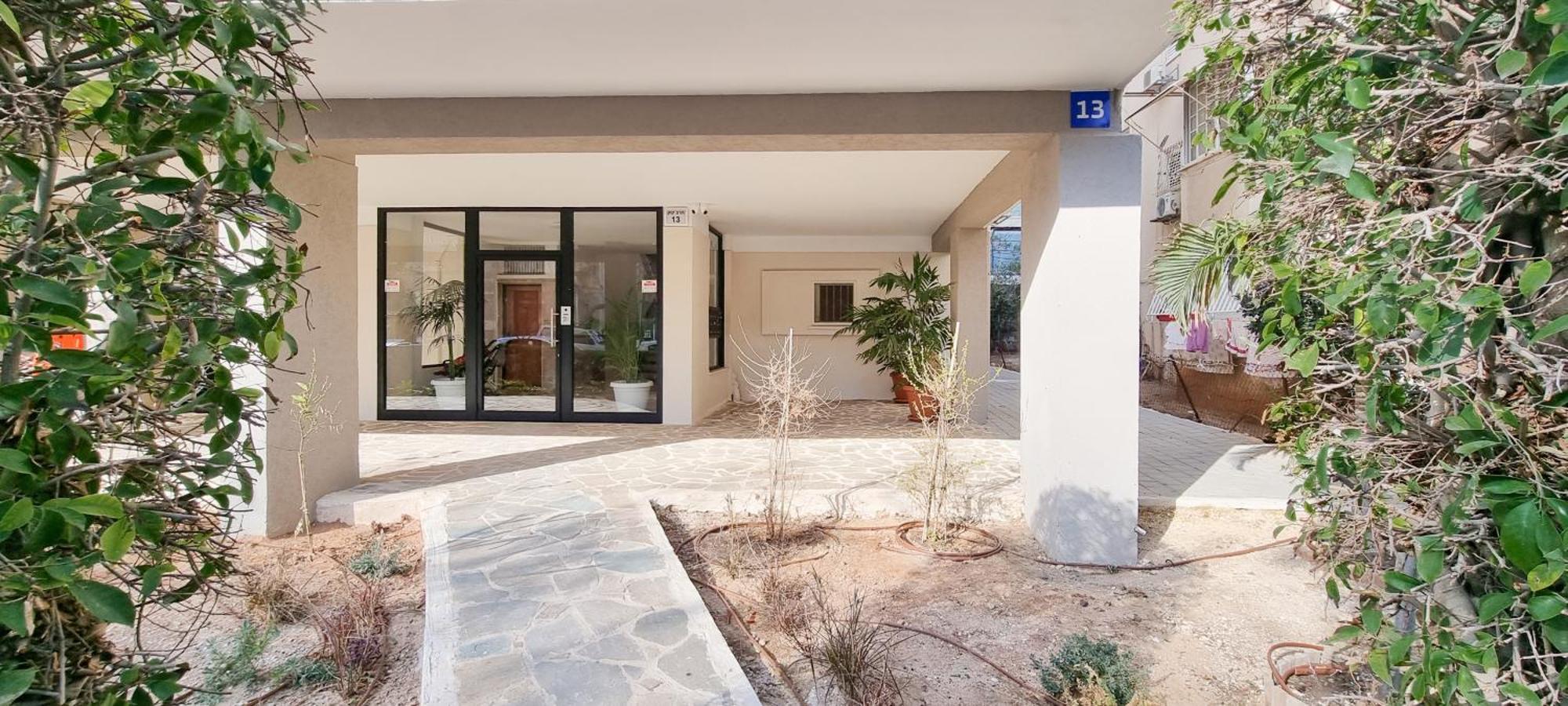 Bnb Israel Apartments - Harav Kook Lilas Tel Aviv Eksteriør bilde